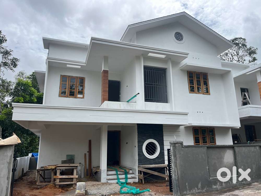 New 1900sqft 4.4cent Kattayikonam