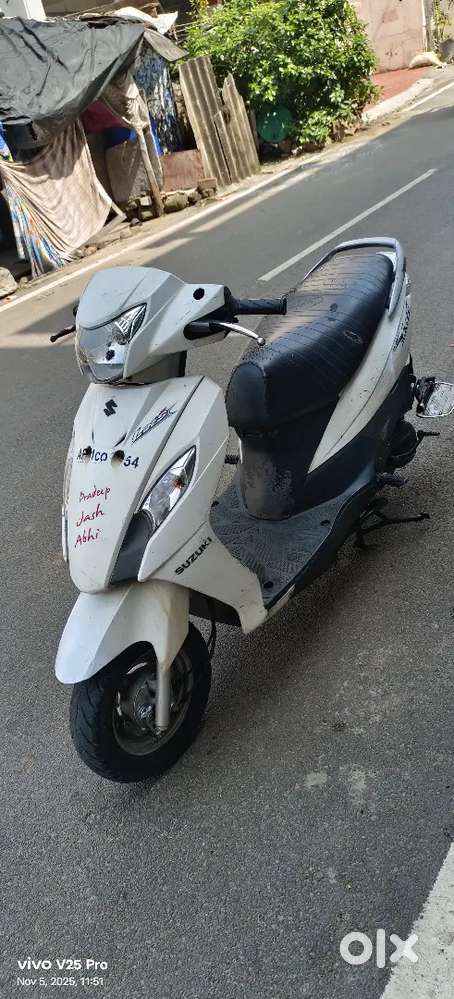 Suzuki let's for sale 2014 model 24,999/- only.