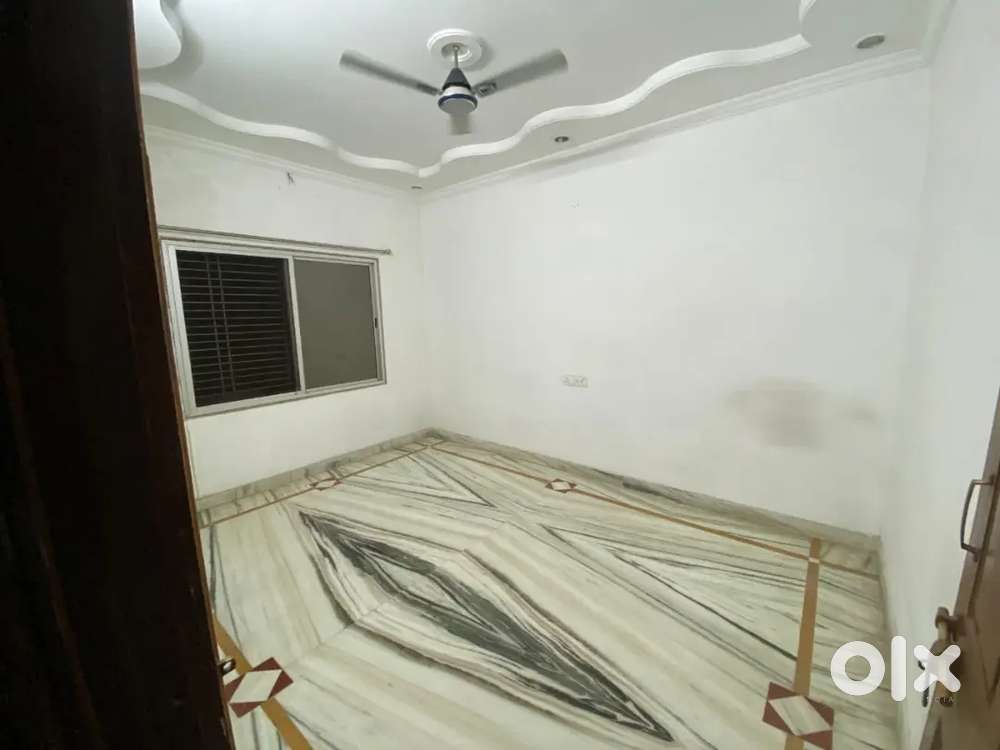 female flatmate required