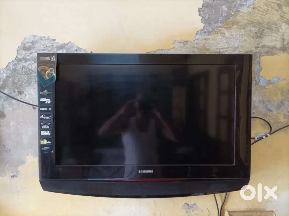 Samsung Series 4 LCD TV 43