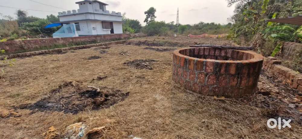 Housing plot nearest 1km from Mathil townboth sides having road electr