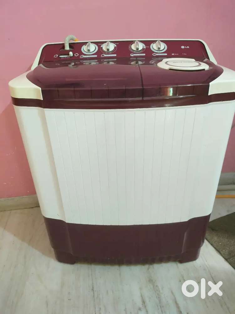 Selling LG washing machine 7.2kg semi automatic machine