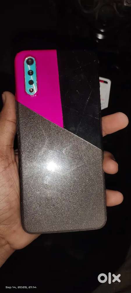Mujhe new phone lena hai phon me koi dikkat ni hai