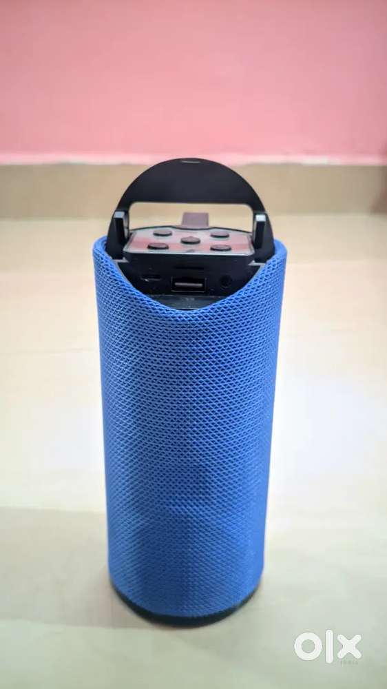 Small speakers, Big sounds