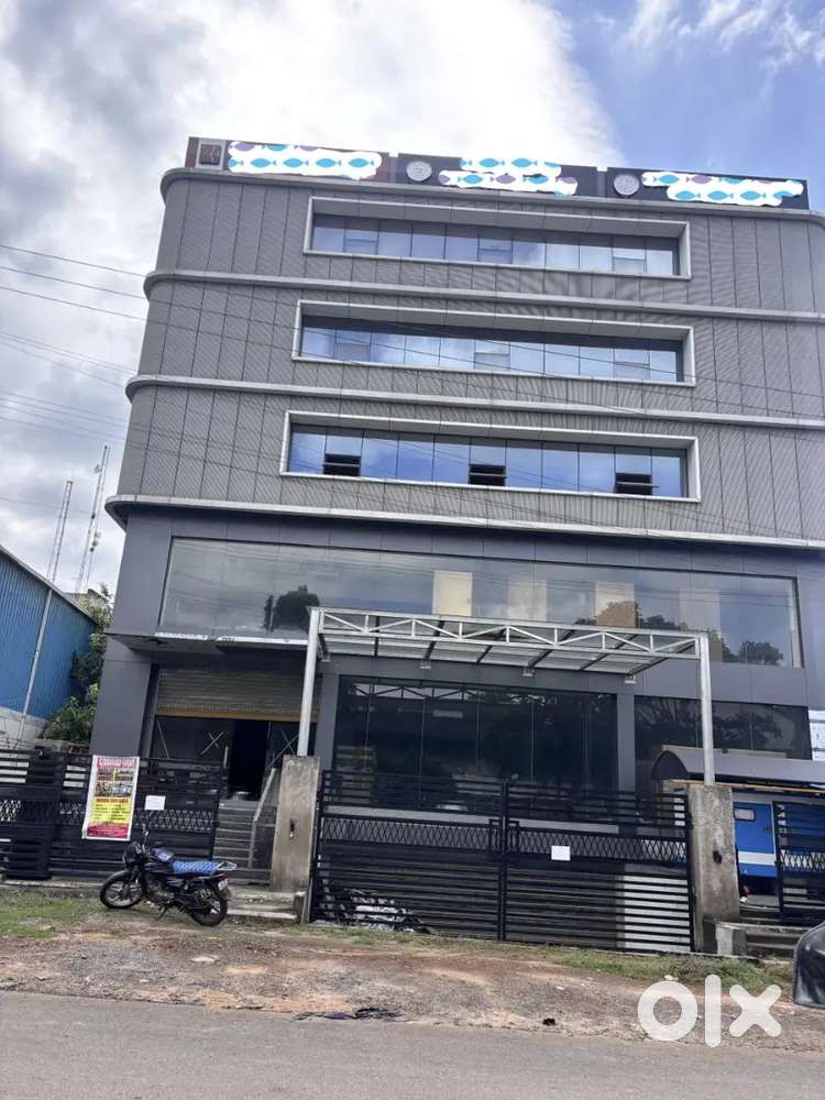 1145 square yards, 33000sft,