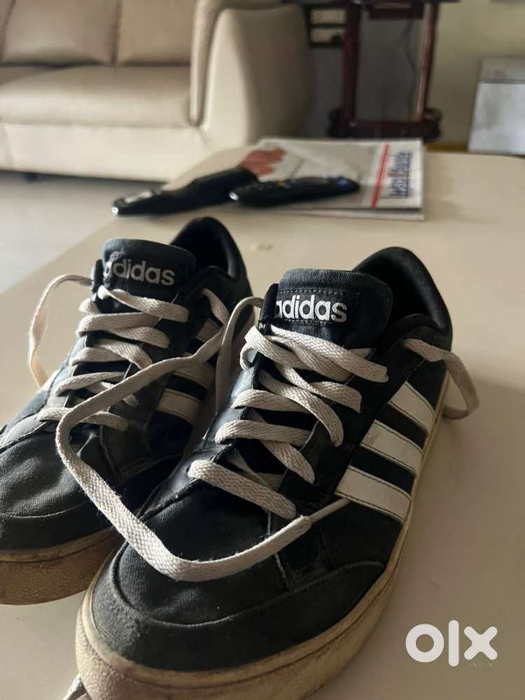 Adidas Sneakers