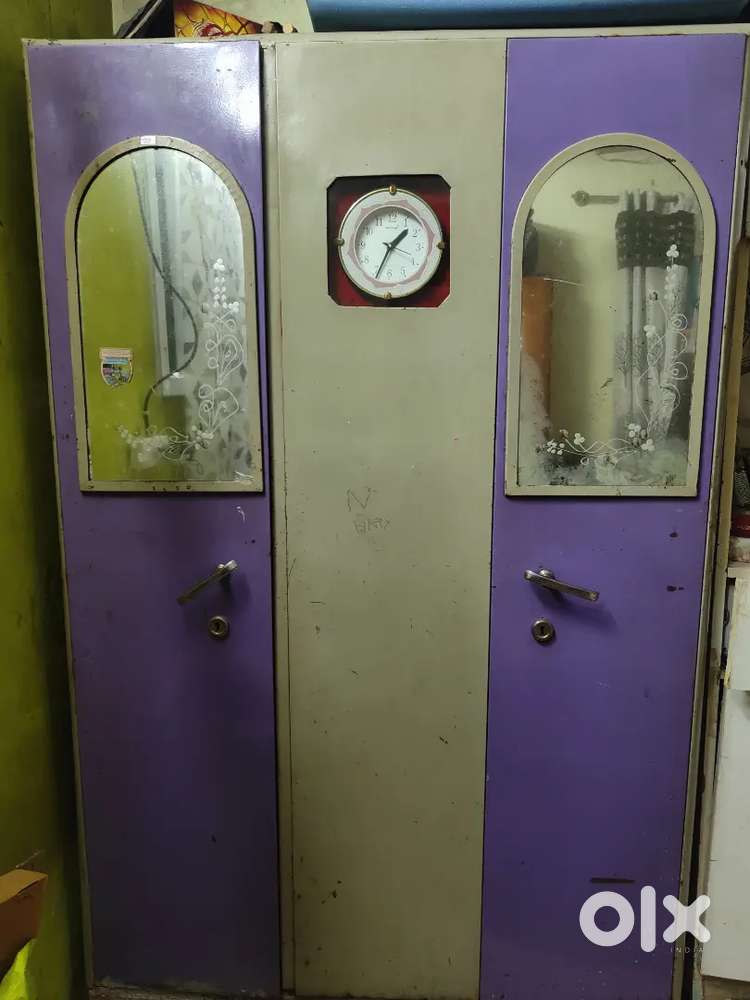 Almari 2 nos