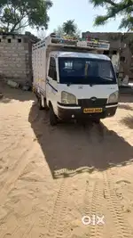 Mahindra maximo