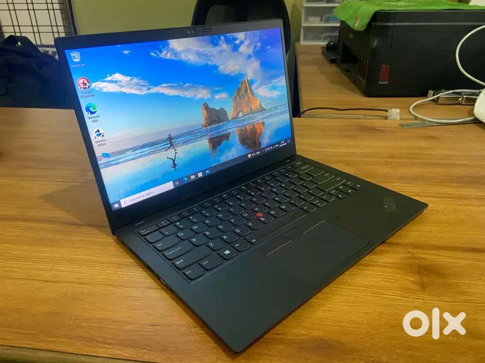 Lenovo ThinkPad X1 Carbon Intel  i7 (6th Gen 8650U  Ram 8GB 256GB SSD