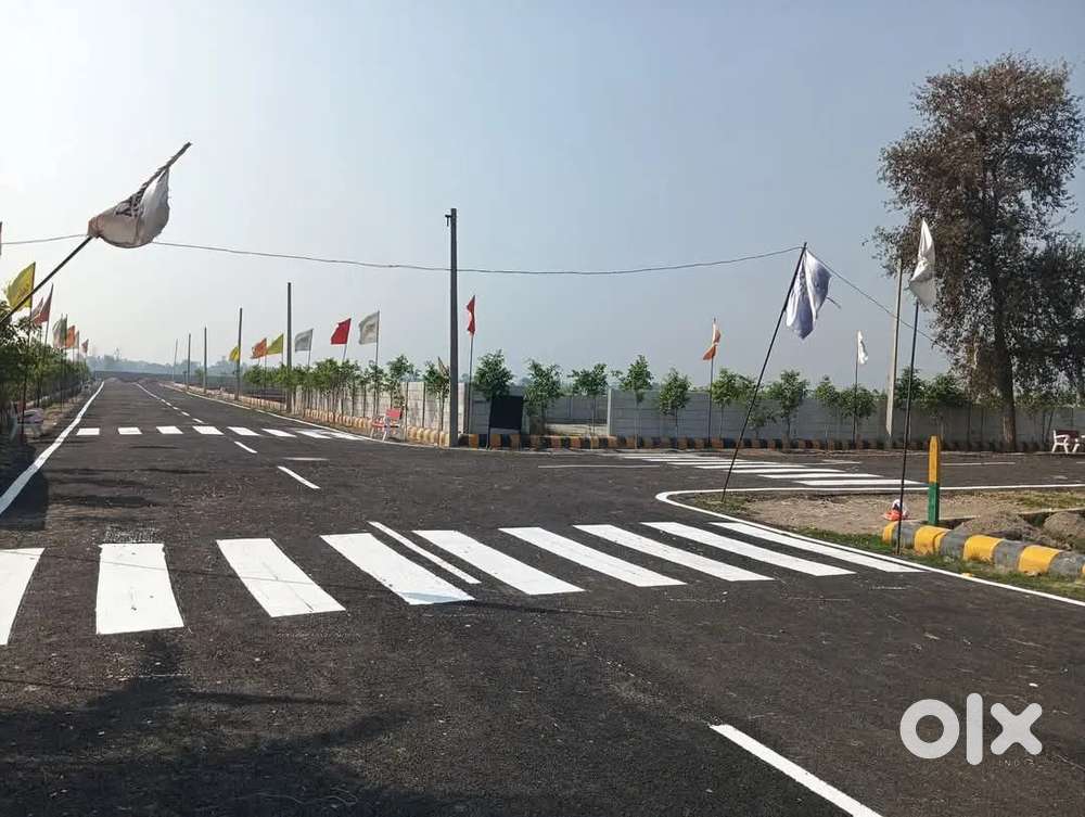 Lucknow plot lene ka sunhara mauka Kanpur road per