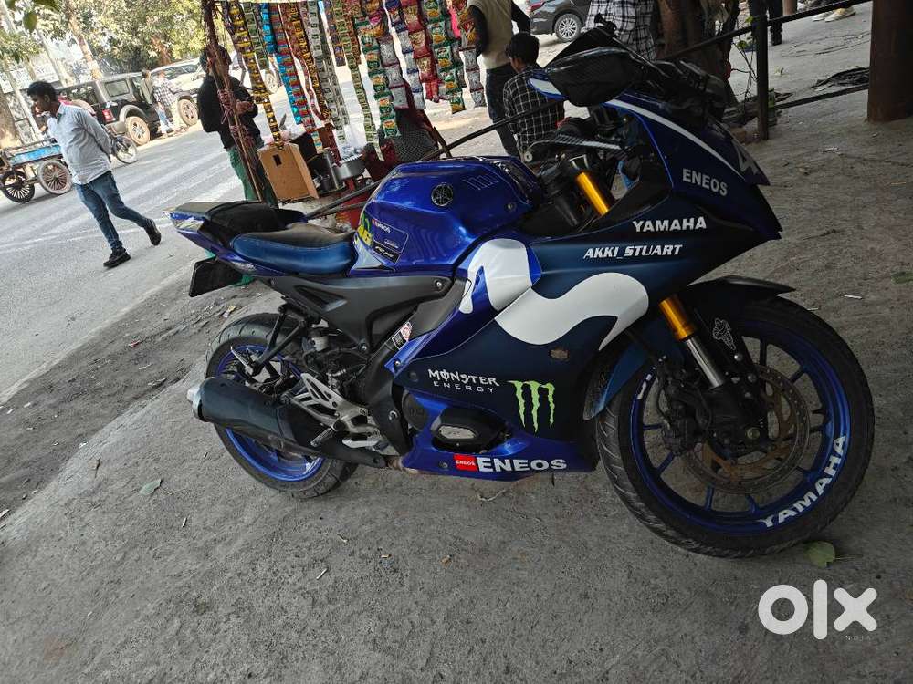 Yamaha R15 V4