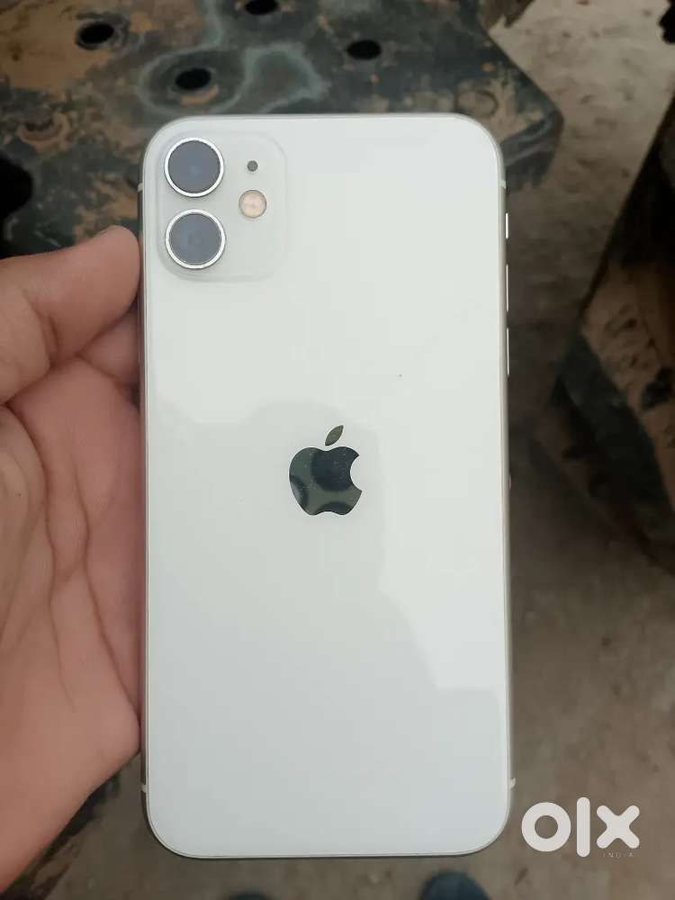 iPhone 11 all orignal 128 gm only icloud lock bil h charger h