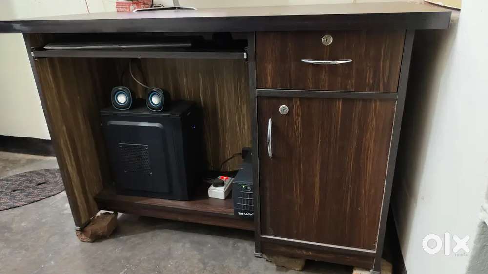 Computer Table