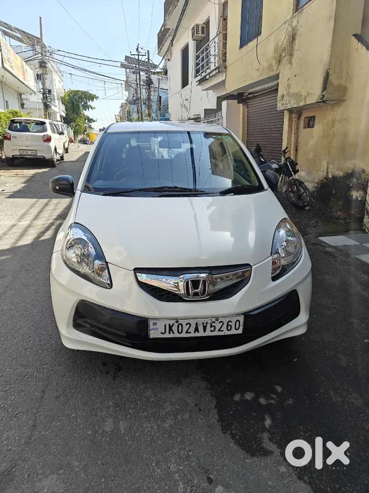Honda Brio 2012 Petrol Well Maintained