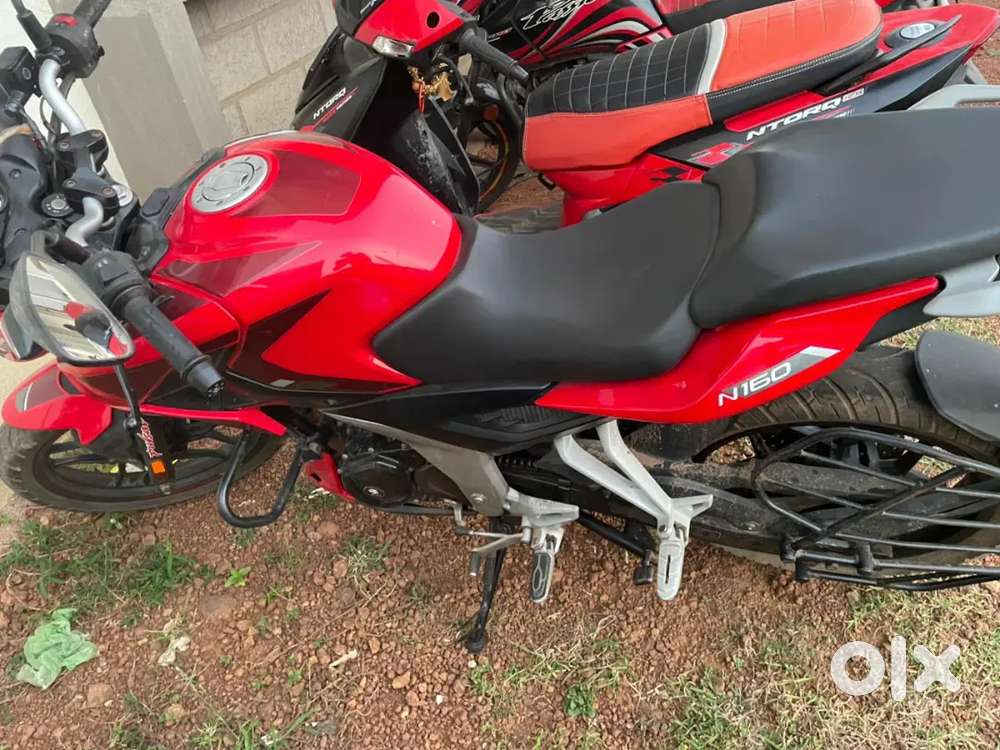 Showroom condition,new battery,new chain,new shock absorber, laminate