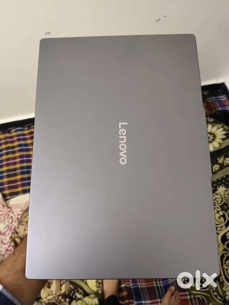 Lenovo laptop i7 ddr5 slim 3