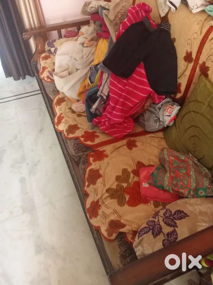 Sofa selling