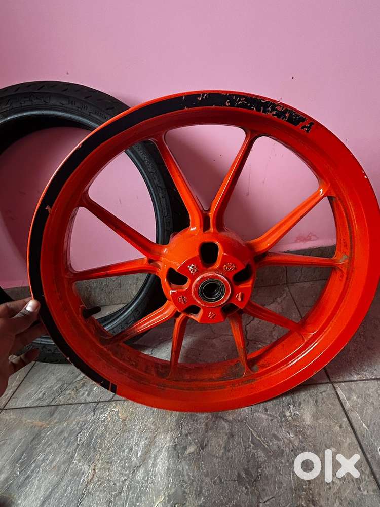 KTM DUKE 200