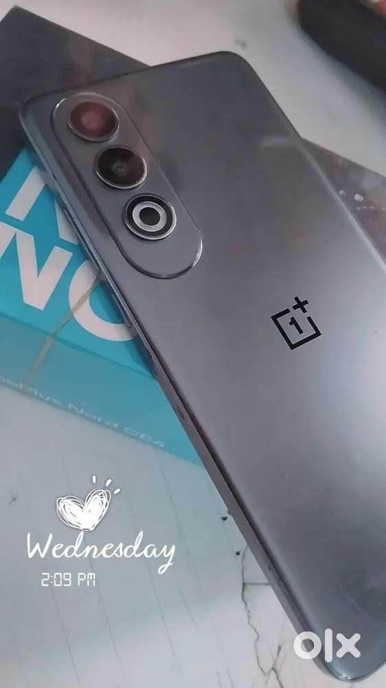 One plus nord ce 4 . 1 month used only best condition storage of 8/256