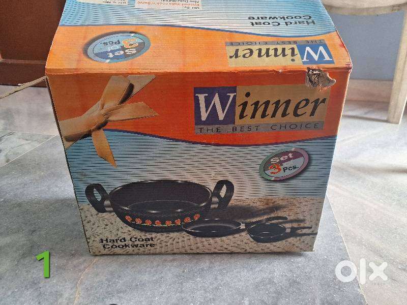 Sandwich maker, Dinner set, Kitchnen cookware and many items