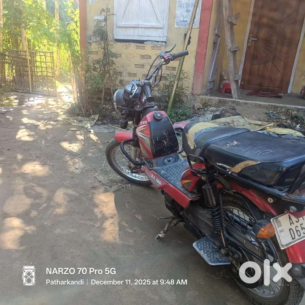 One hand Good condition well mentain