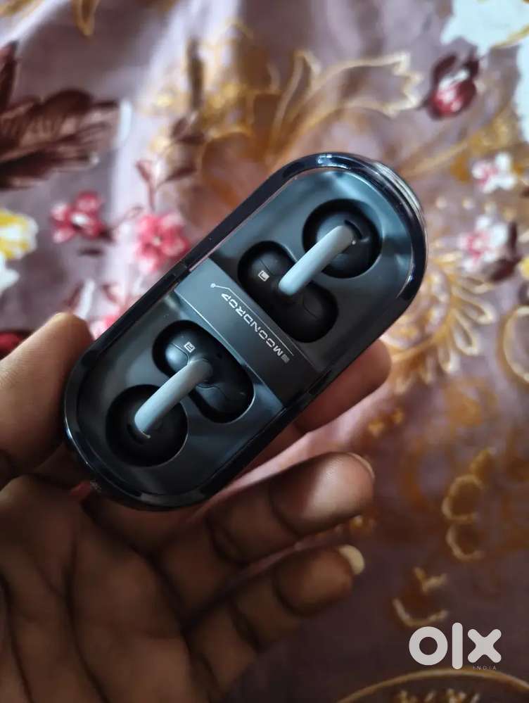 Moondrop pill earphone only one month old in warranty