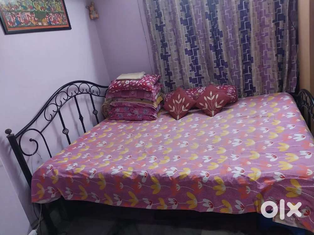 BED/DINNER & TEA TABLE/WASHING MACHINE STAND/IRON STAND IN LOW PRICE