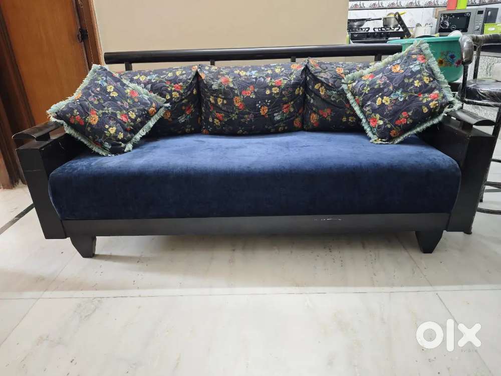 7 Seater Velvet Sofa Set Excellent Condition