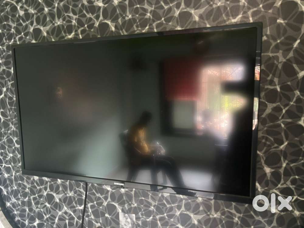 Realme And Samsung Smart LED TV 32inch