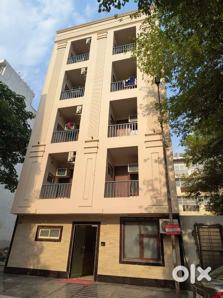 Double sharing luxury pg space for rent in sector 48