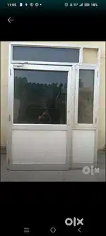 Main entrance aluminium door