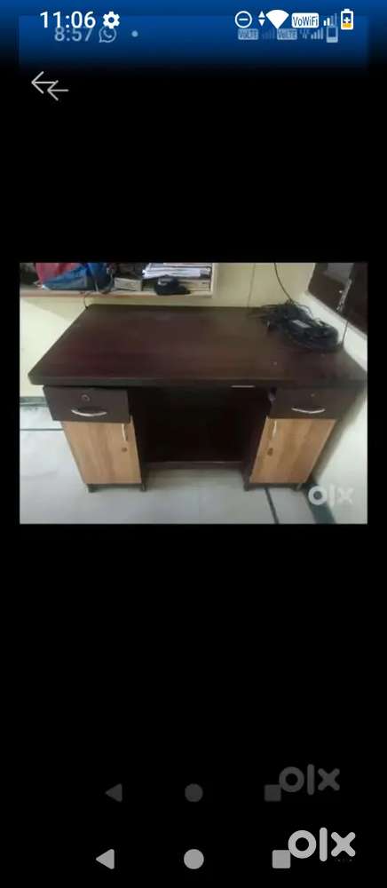 Computer table for sale