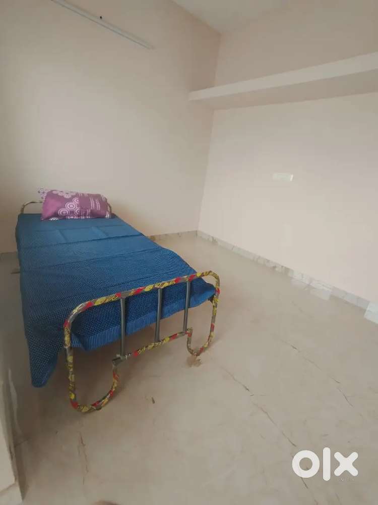 Bachelor room near Erode GH for Rental