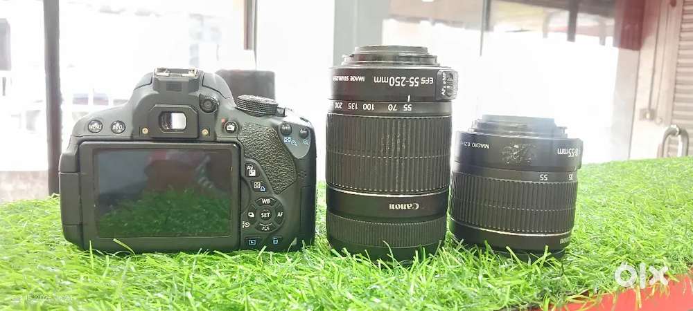 Camera EOS 700D