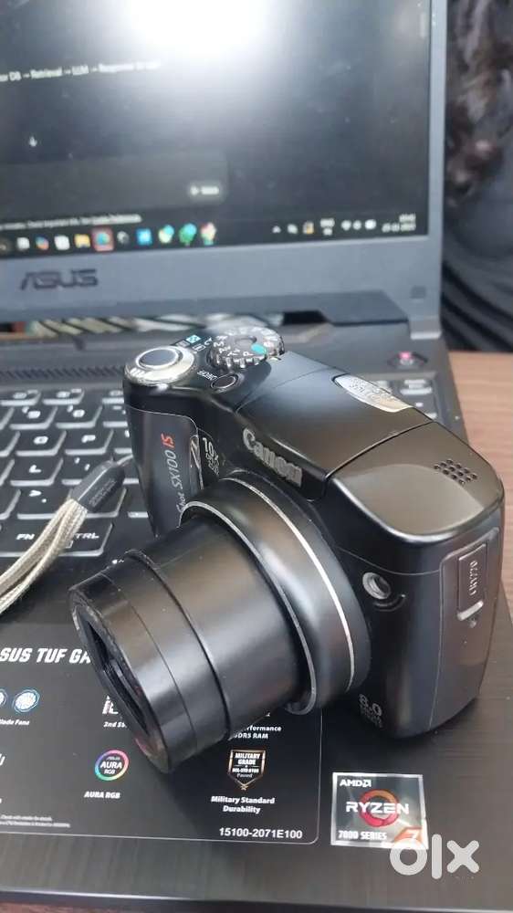 Canon powershot sx100 IS with BOLT airpods