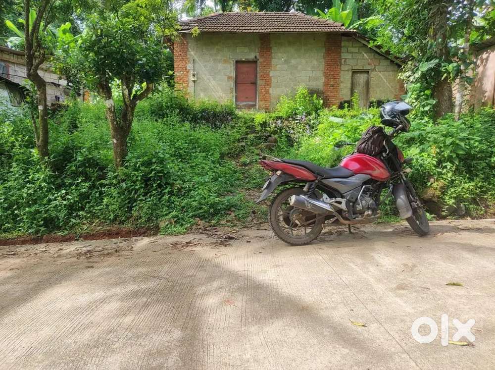 Plot Sale ചെത്തോങ്കര പൂഴികുന്നു റോഡ്. 8.5 സെന്റ്