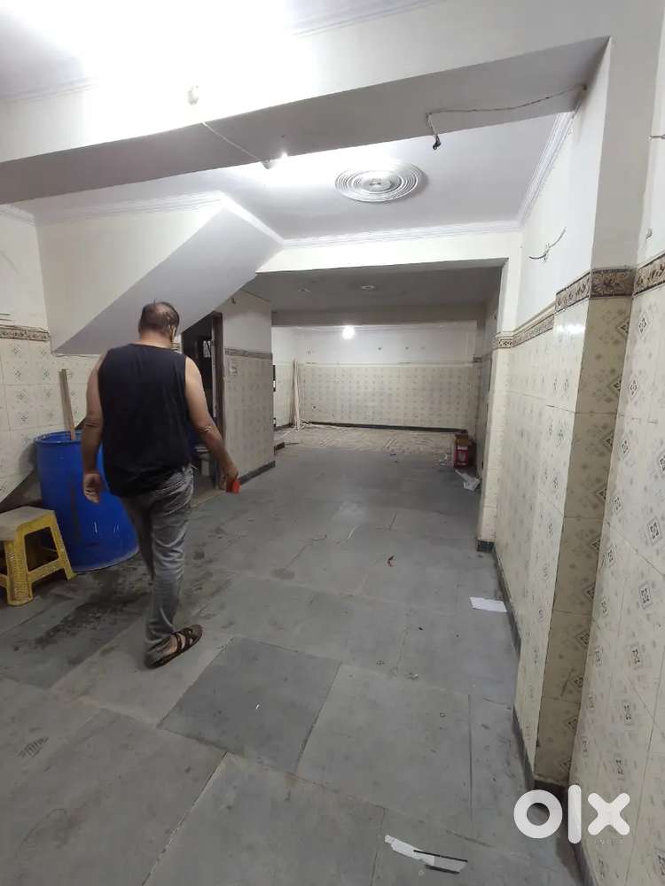 GROUND FLOOR FOR COMMERCIAL RENT