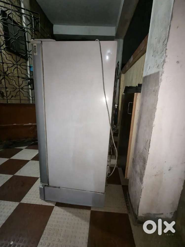 LG fridge 190 Ltr