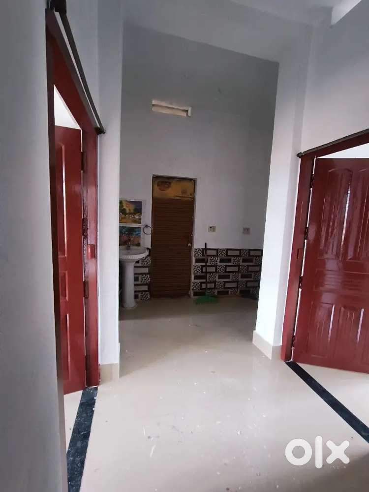 GROUND FLOOR -2Bhk Flat Available For Rent nearby Sadar hospital/balua