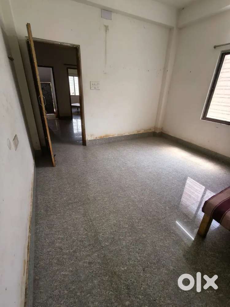 Ready to move 2BHK Flat available