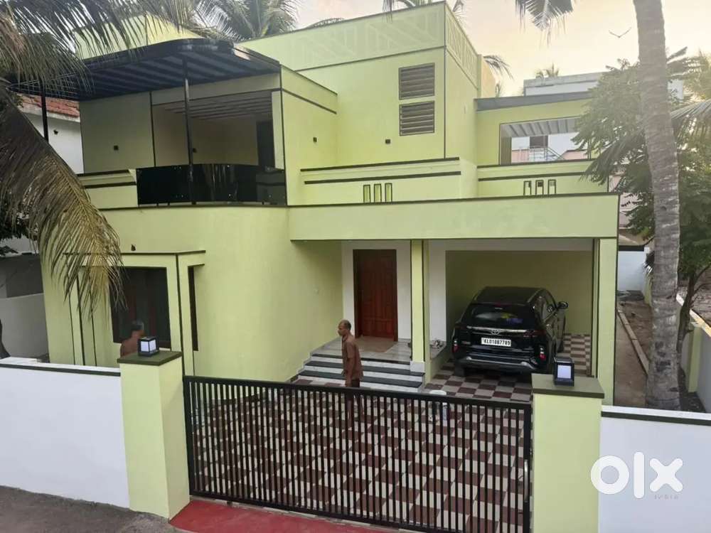 AMBALATHARA 4 BHK FULLY FRUNISHED HOUSE FOR RENT