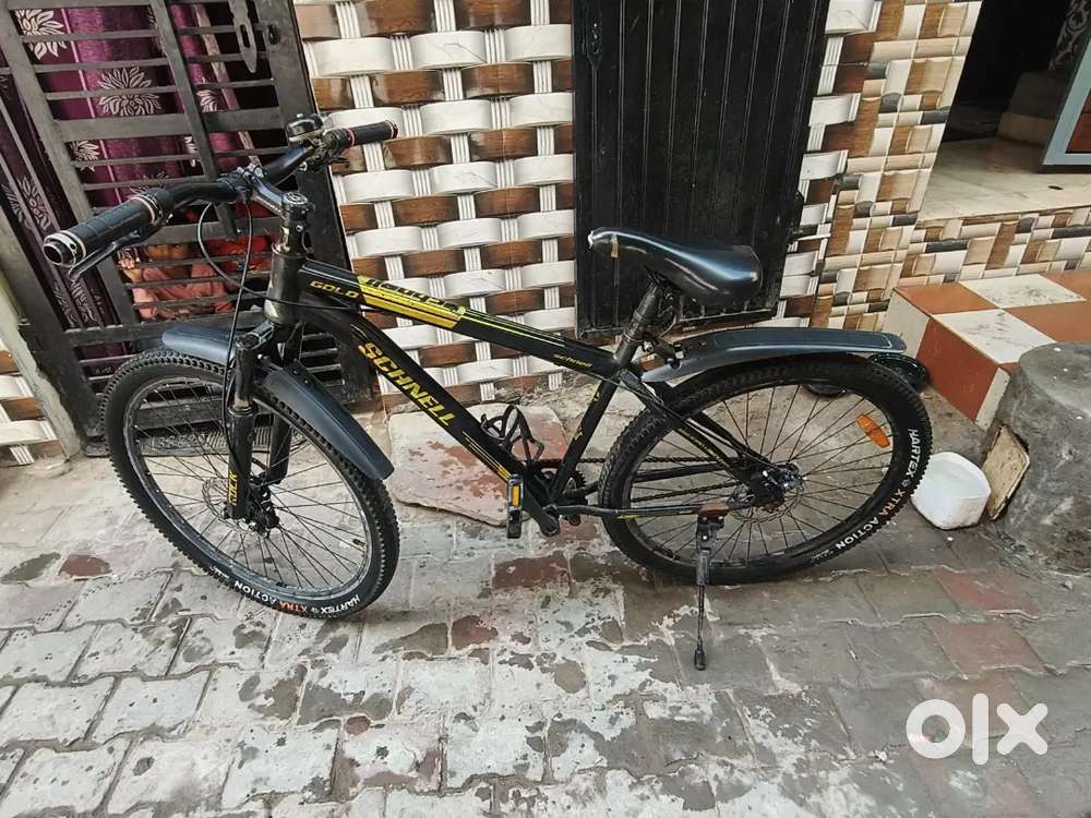 Schnell cycle 2 year old look like a new with original bill