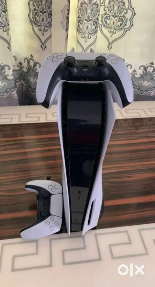 Ps5 disc edition with 2 controllers white.Box pack/Like new