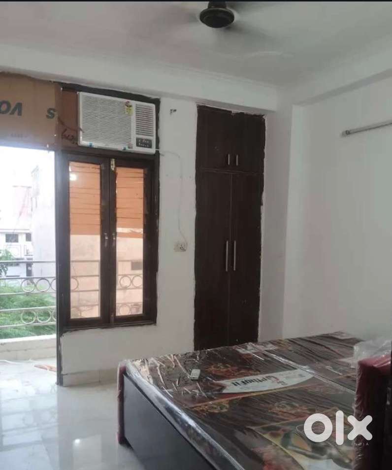 Ownerfree 1 bhk available for couple/ boys/ girls
