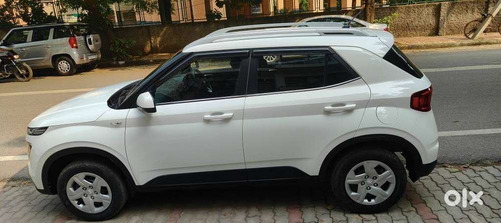 Hyundai Venue 1.2 S Plus, 2020, Petrol