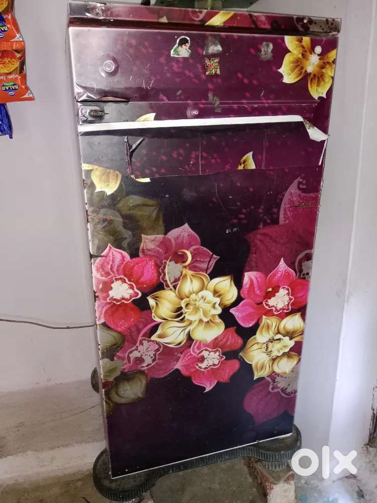 रेफ्रिजरेटर