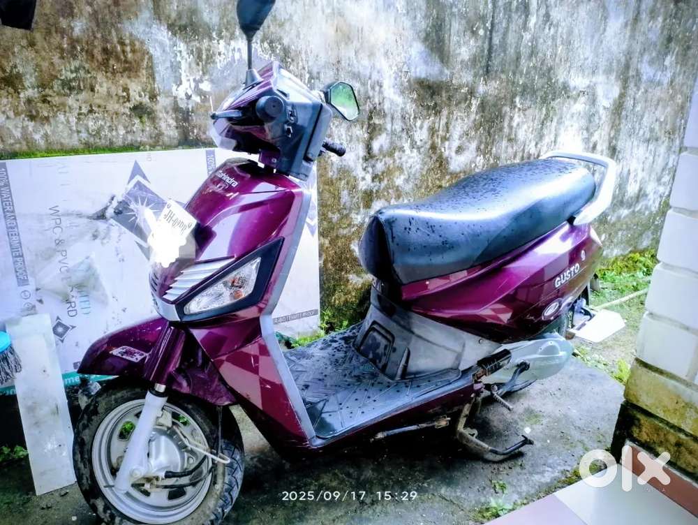Mahindra Gusto heavy body