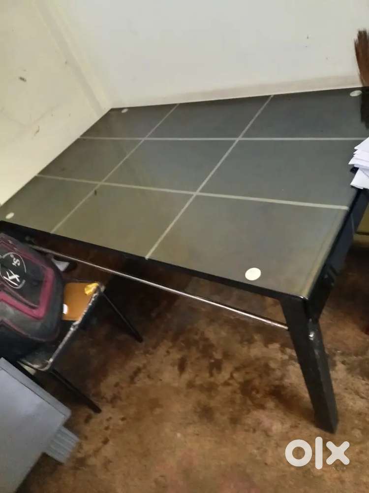 Dining table for sell