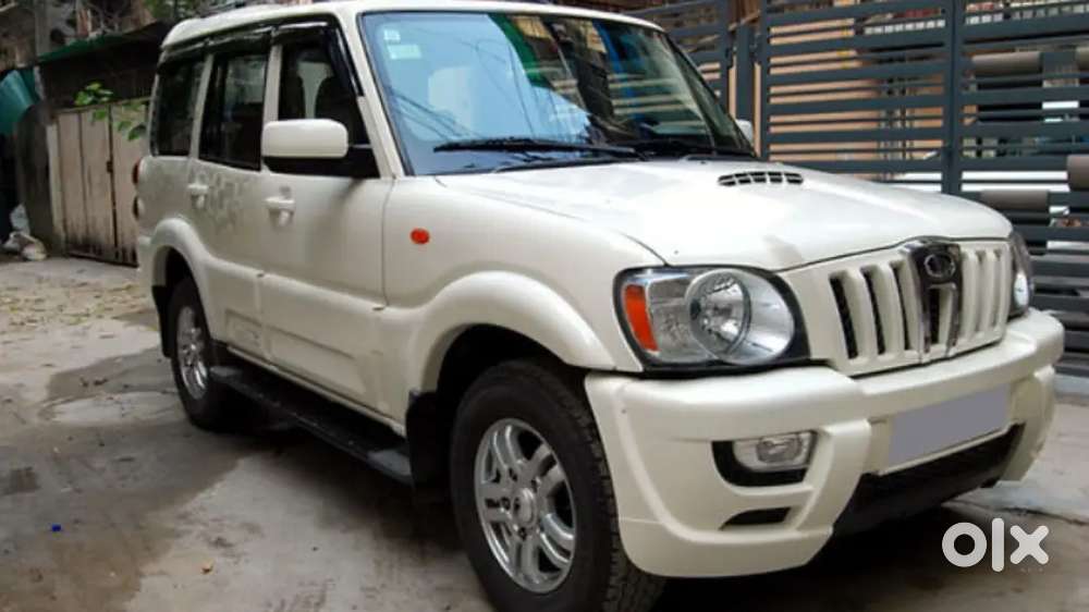Mahindra Scorpio 2015 Diesel 140000 Km . 9 seater