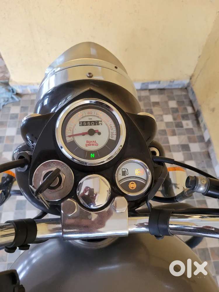 Royal enfield classic 350 (gunmetal grey)